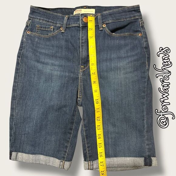 Levi Strauss Signature Women’s Mid Rise Bermuda Shorts – Size 2 - Picture 9 of 13